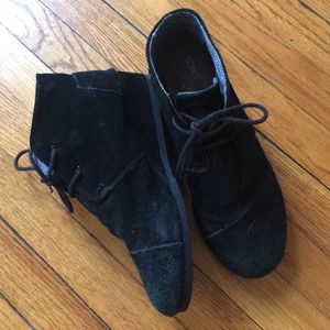 TOMS Low Wedge Ankle Boots